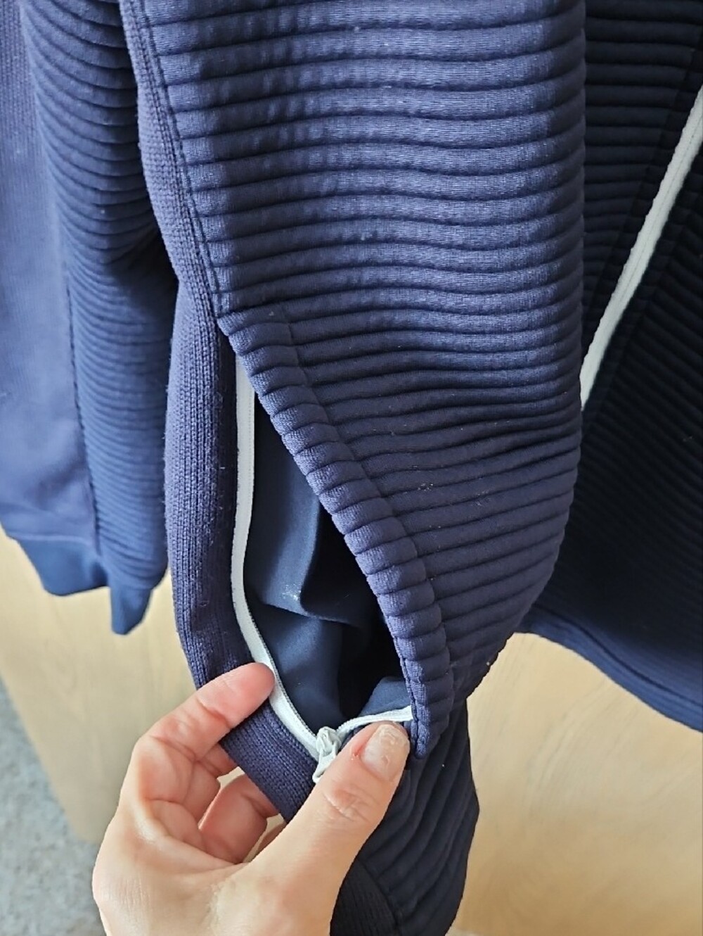 FootJoy Navy Full-Zip Performance Jacket with Ribbed Front - Picture 3 of 11